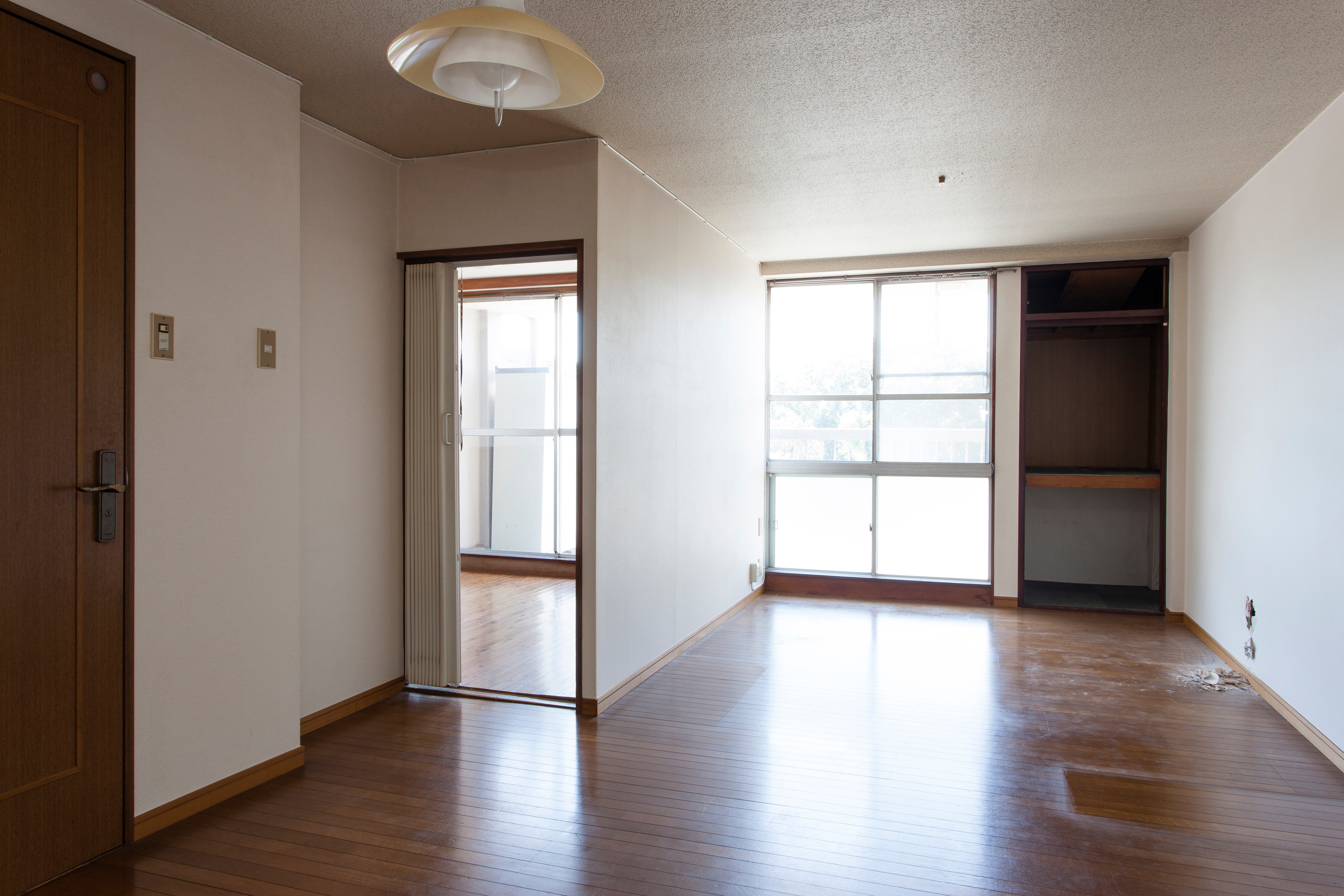 外壁塗装リフォーム施工事例 地域最安値保証の透明な価格設定